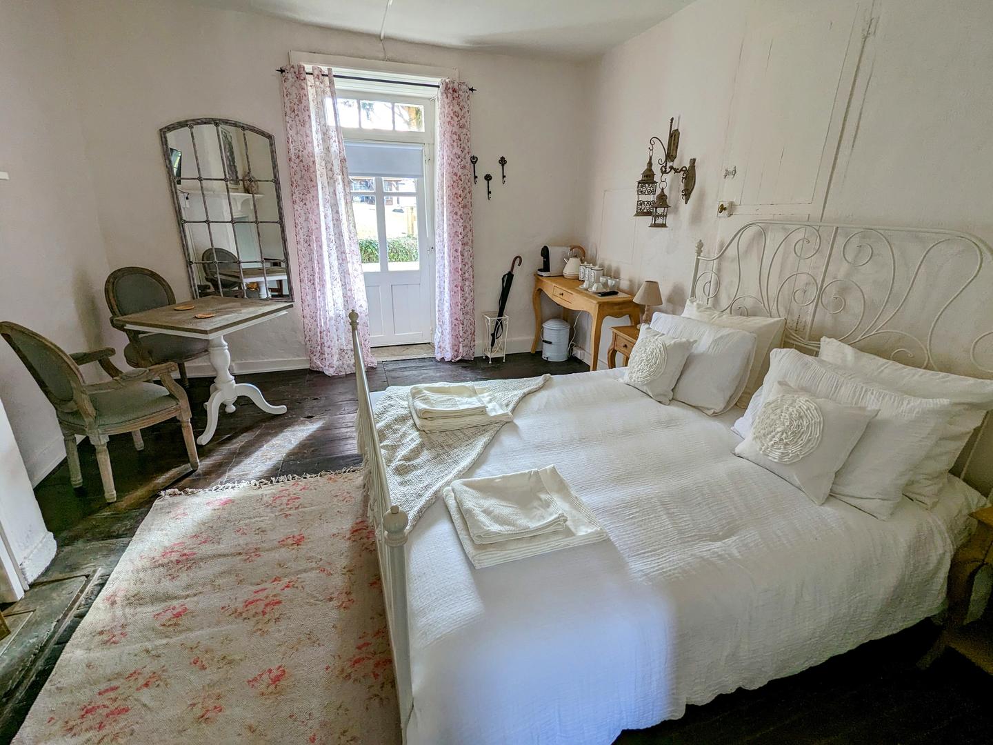Sous le château - Chambres d'hôtes, Jumilhac-le-Grand