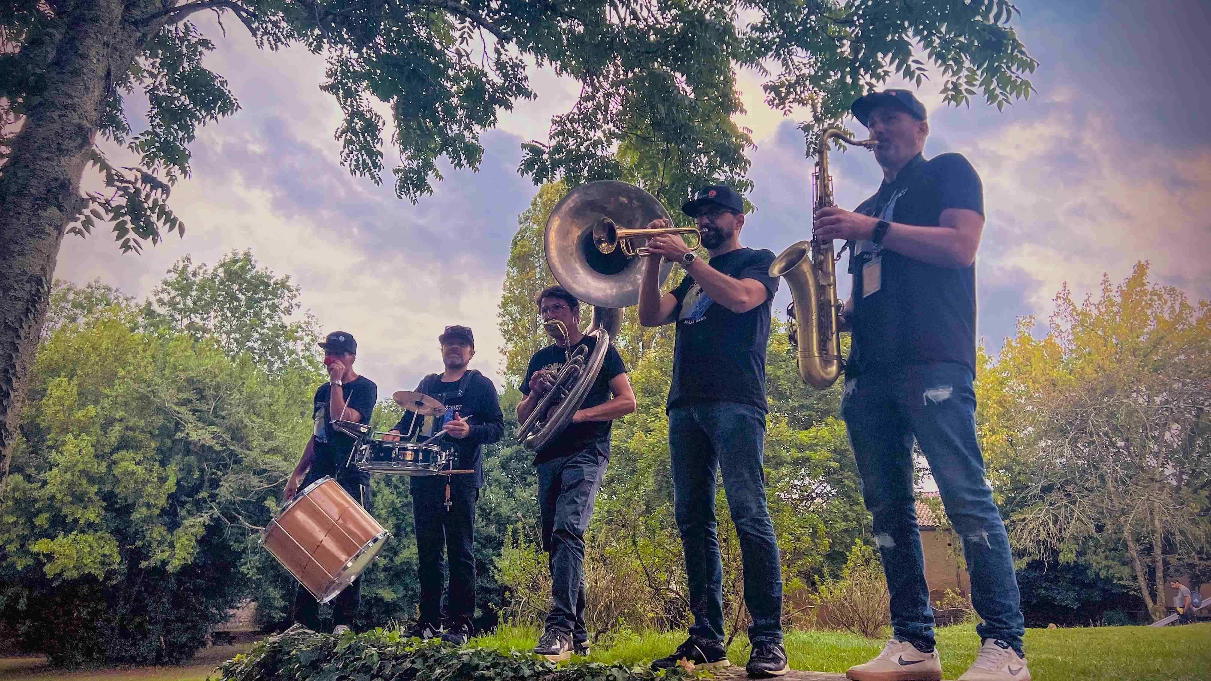 Capbreton Jazz Festival / Déambulation : Nola District Brassband