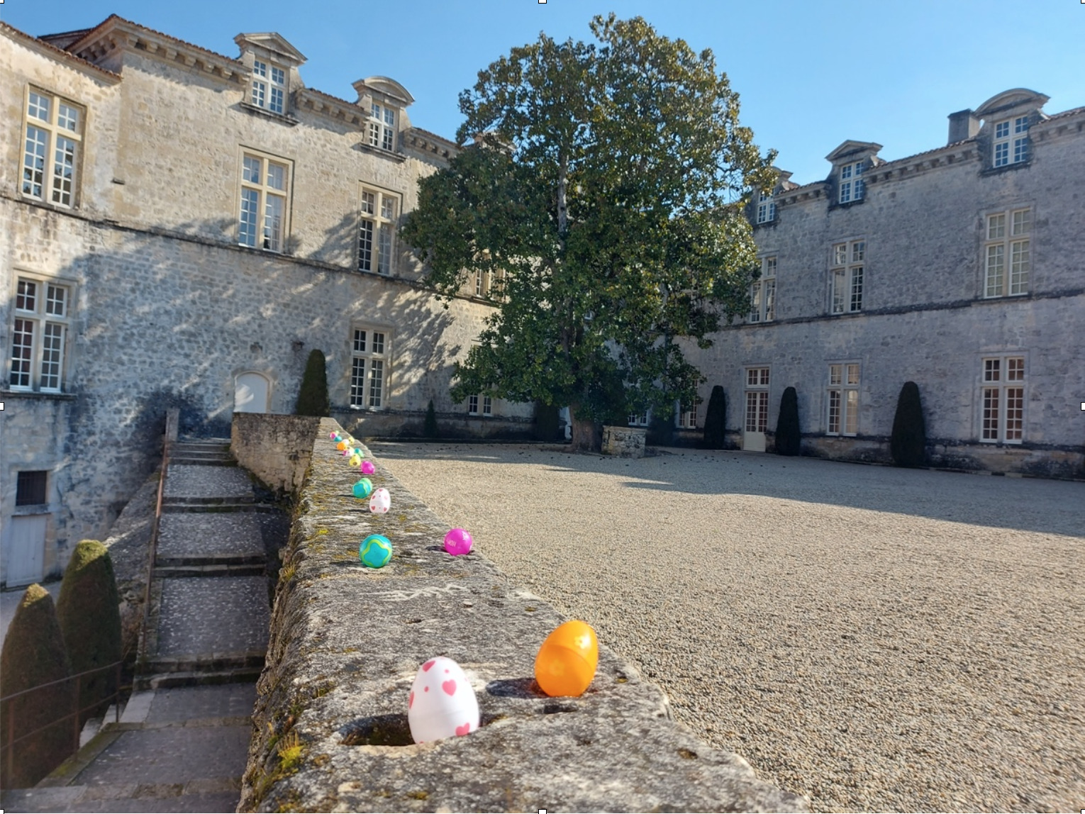 Chasse aux oeufs au Château Royal de Cazeneuve, Préchac - photo 2