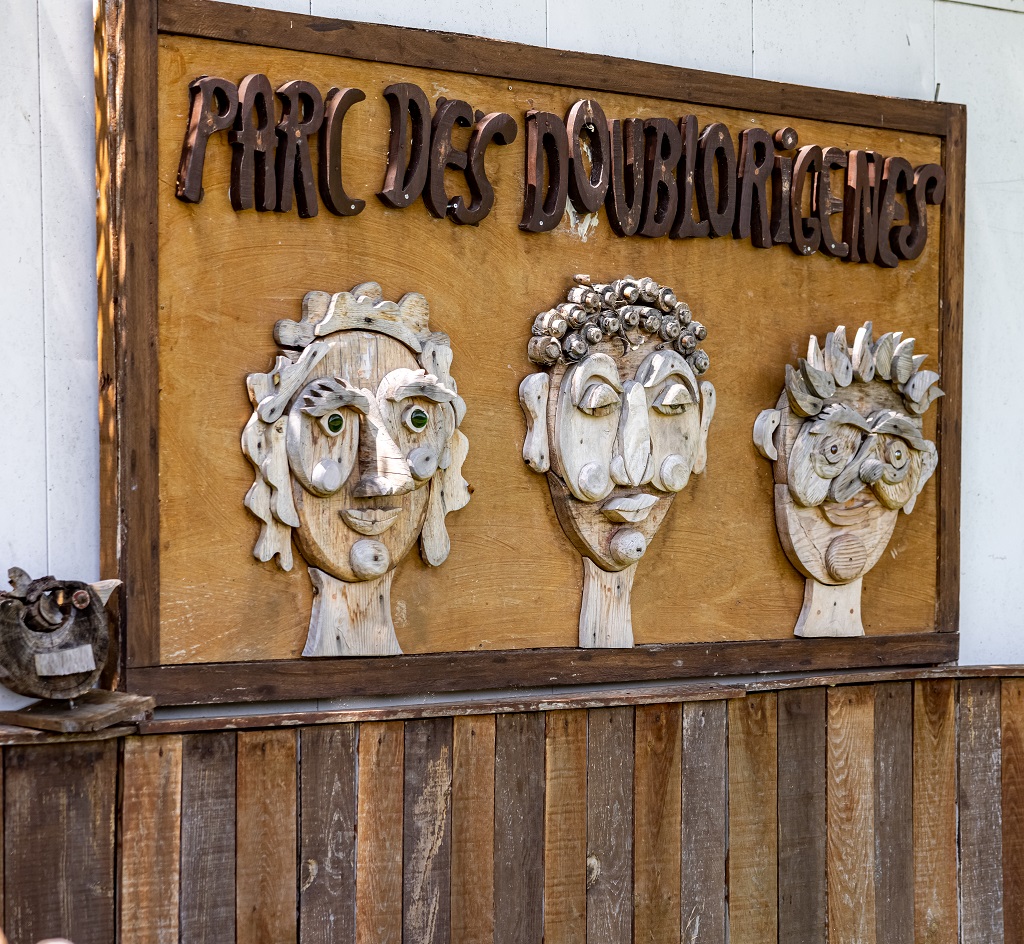 Le parc des Doublorigènes Jardin d'arts et de loisirs nonchalants