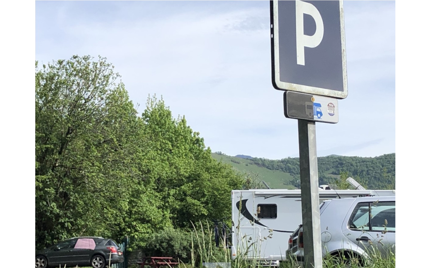 Aire de stationnement de camping cars