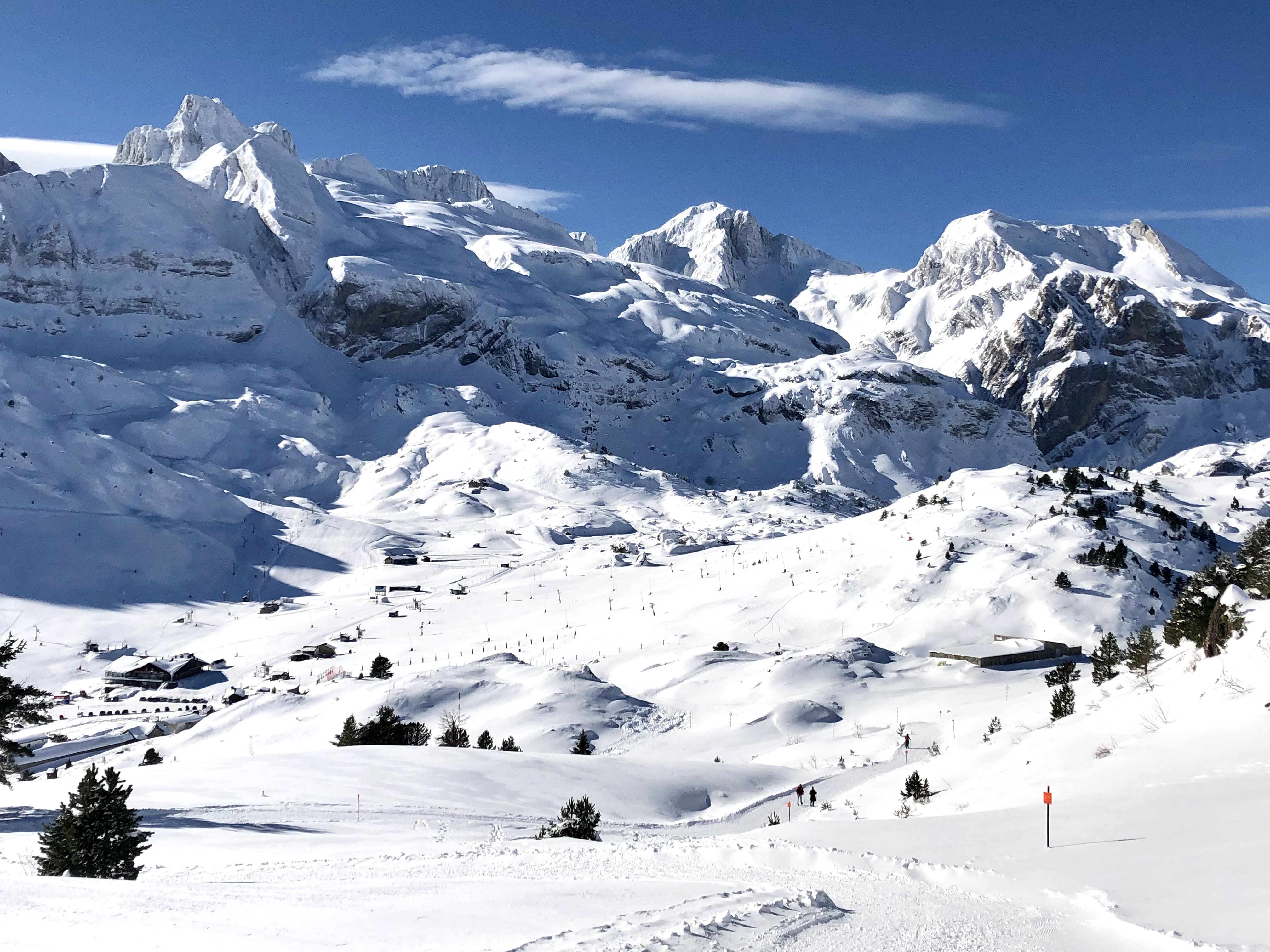 Balade accompagnée en raquettes en vallée d'Aspe, Bedous