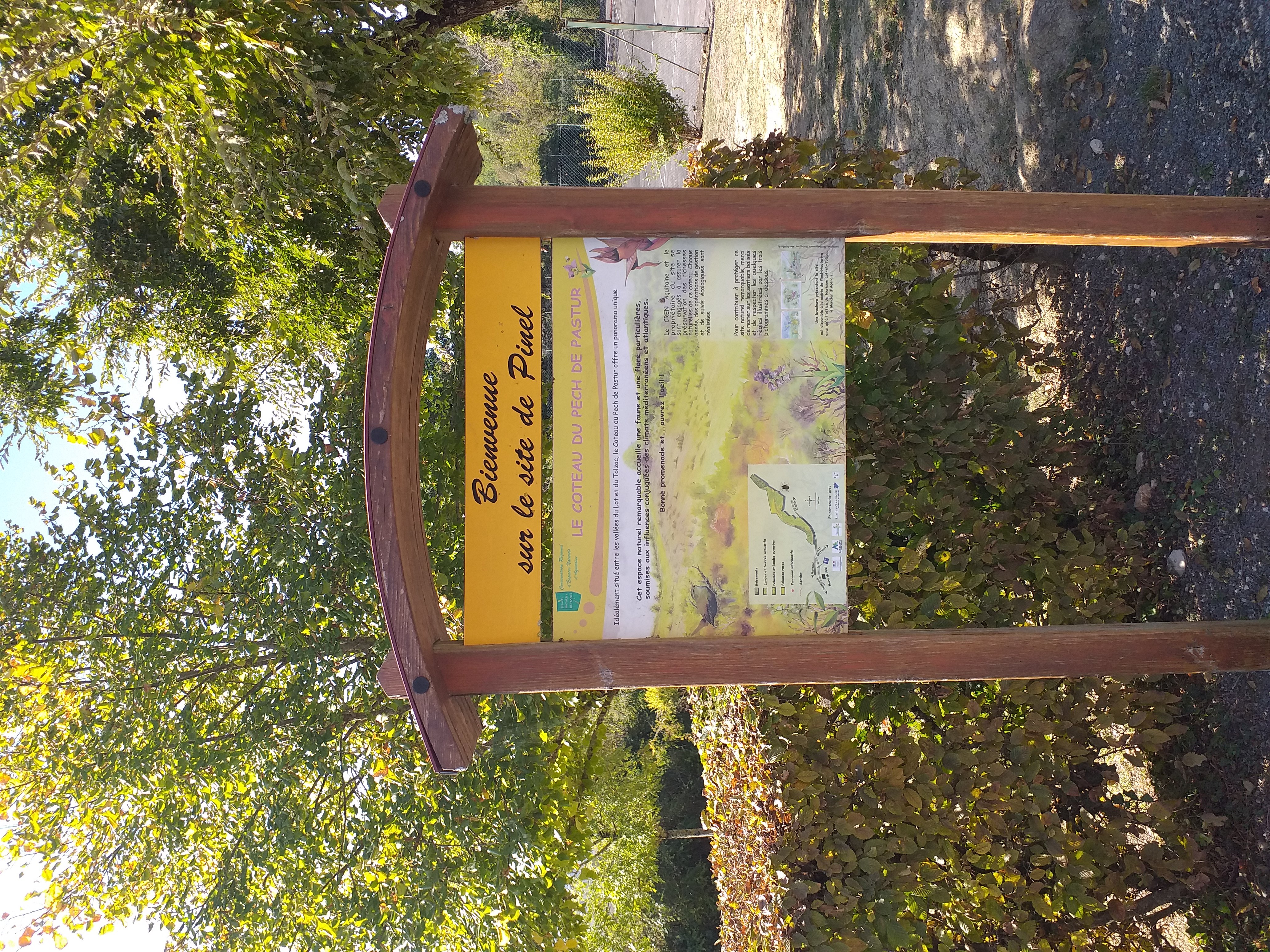Pech de Pasture, un belvédère sur le Lot et le Tolzac