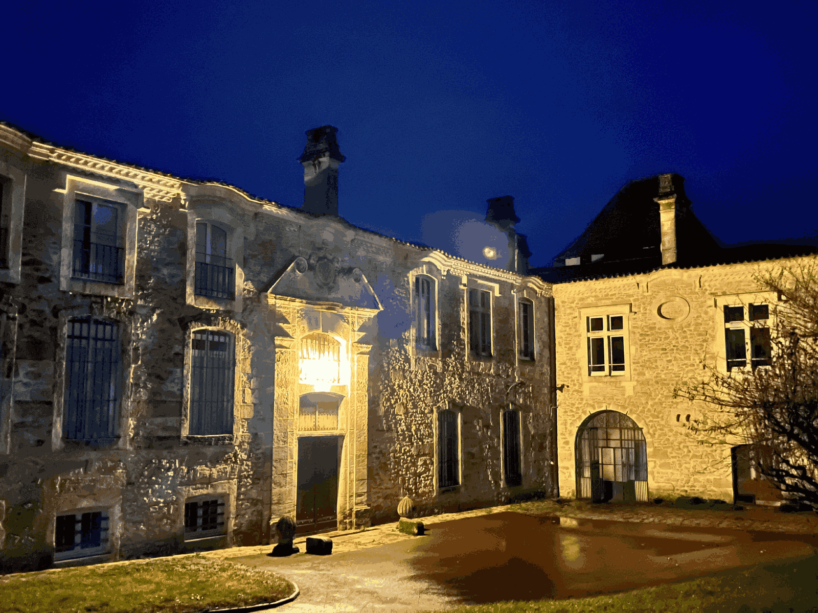 Abbaye Sainte-Marie du Rivet, Auros