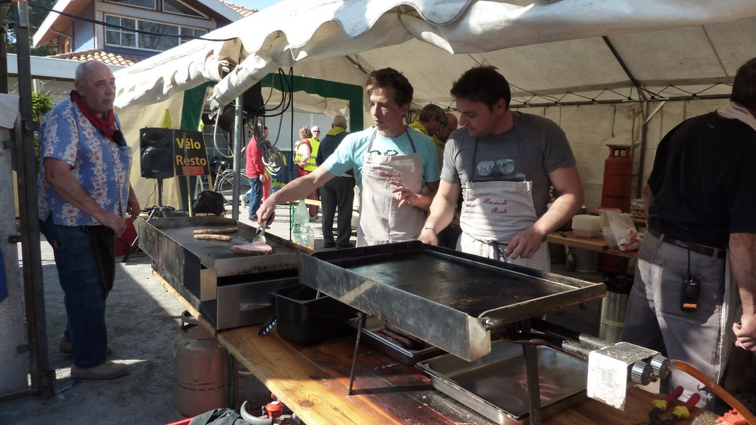 Vide-greniers "Meyran les Grands Champs" - photo 4