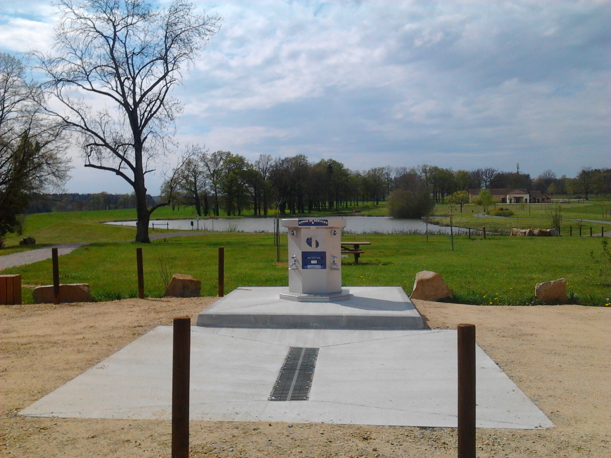 Aire de pique-nique du site de Maison Neuve - photo 5