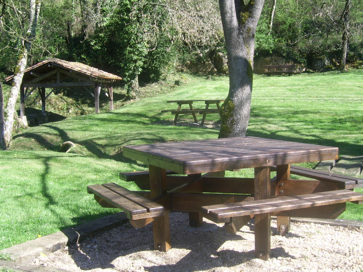 Aire de pique-nique de Neuville - Saint Jean de Côle - photo 3