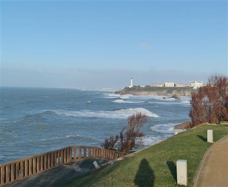 Plateau de BIARRITZ : Élégance et Authenticité Basque à Votre Table