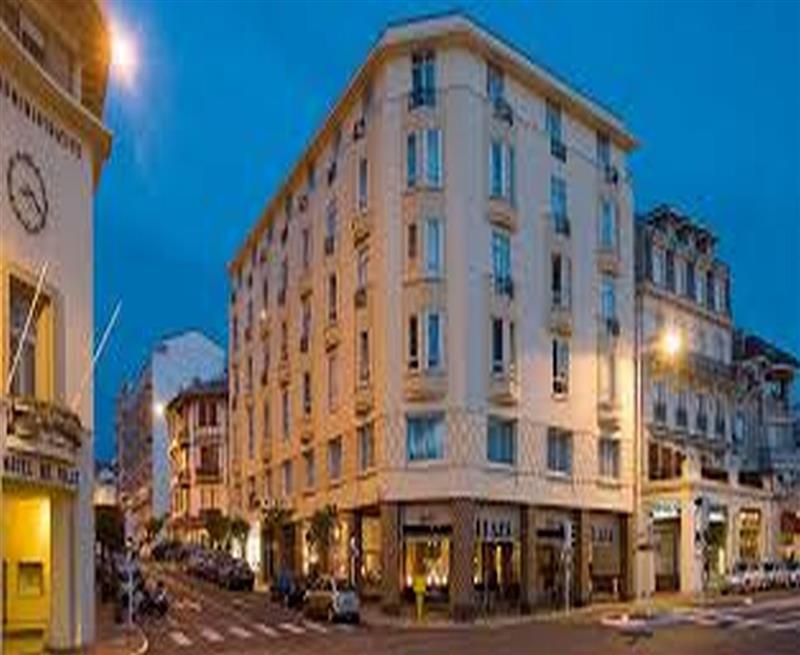 Hôtel  Mercure Plaza