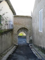 Porte Guirlity - Porte des Valets, Castillonnès