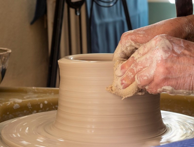 Cours et Stages de poterie- L’atelier du chemin des prés