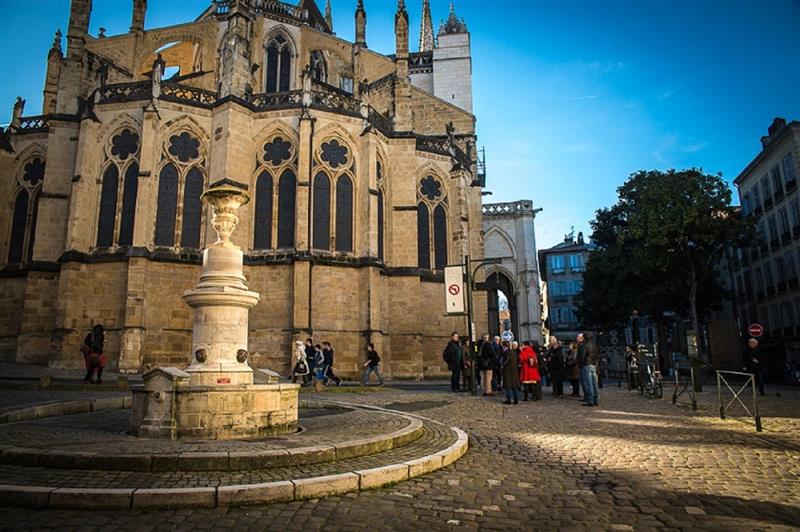 Le cloître de la Cathédrale de Bayonne