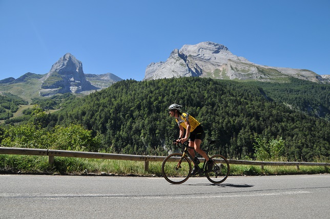 Café du Cycliste Col d'Aubisque L 330px-Col_Aubisque.jpg