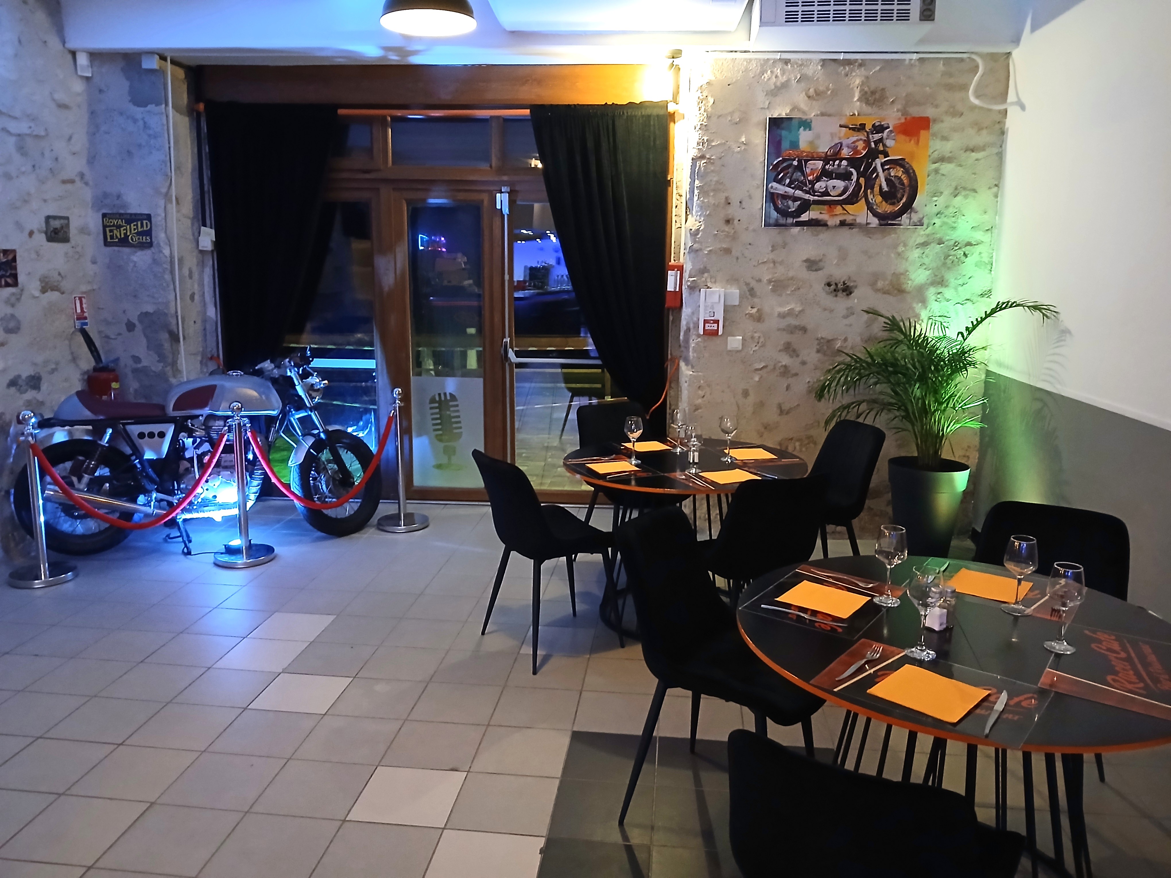 Racer Café