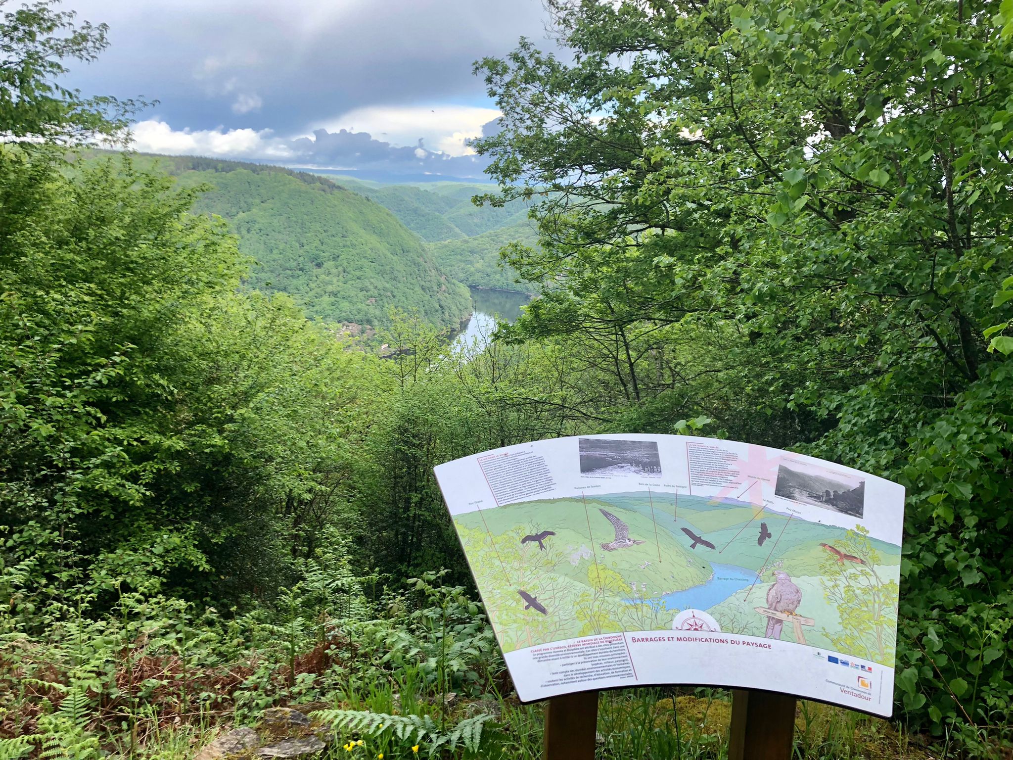 Les gorges de la Dordogne, Saint-Merd-de-Lapleau