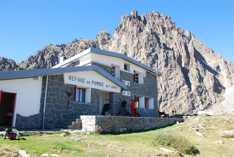 Refuge de Pombie par Caillou de Soques