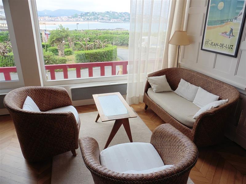 Madame Geneviève JUEN