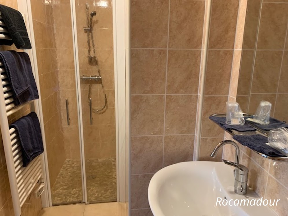 Chambre d'hôtes à l'Etape de la Ferme, Noailles - photo 11