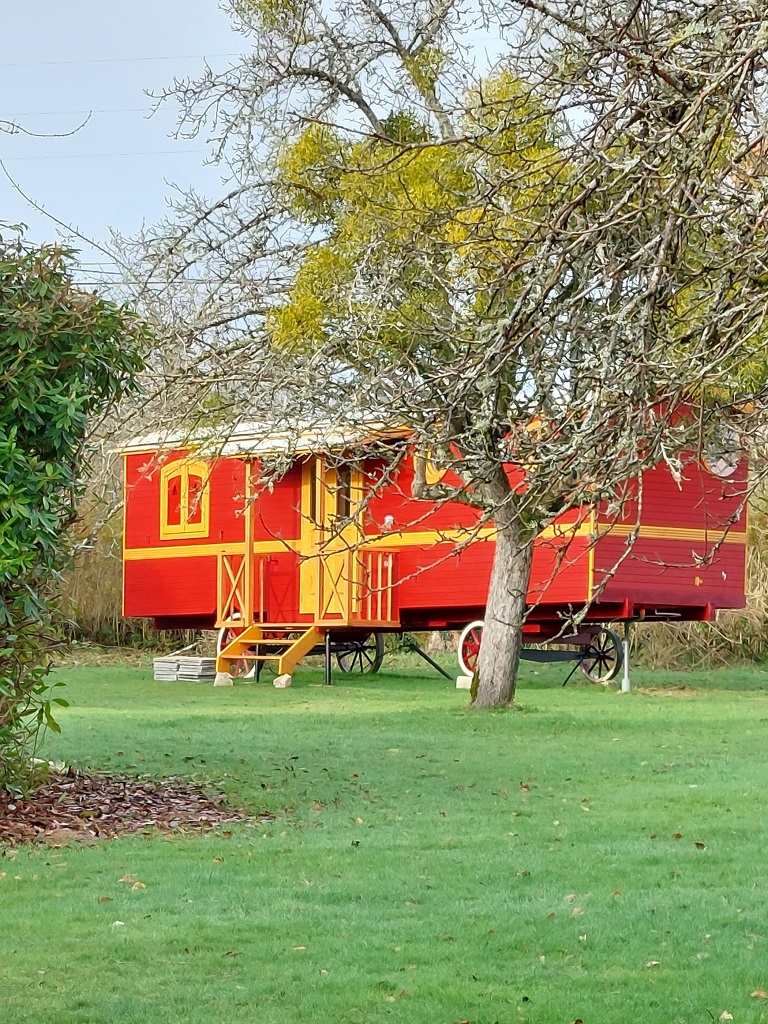 Chambre d'hôtes insolite : Roulotte