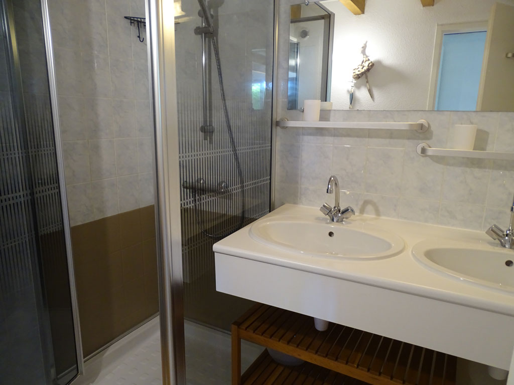 Genevois Christelle, Saint-Julien-en-Born - photo 4