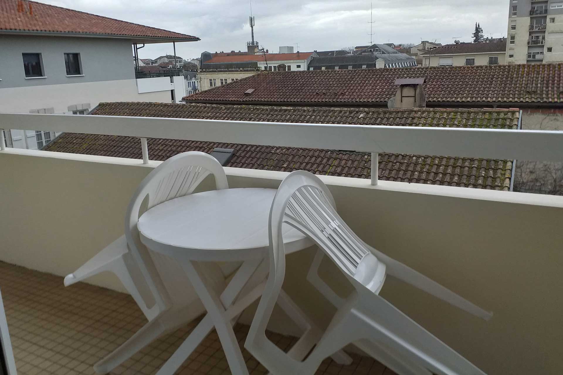 T1 - 1 à 2 pers. - SAR39/A - photo 3