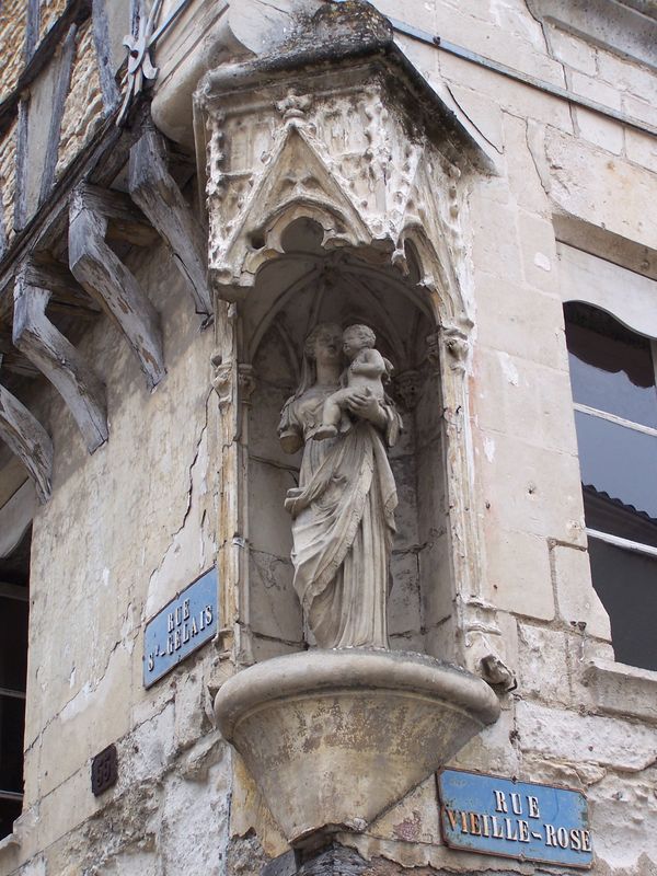 Maison de la Vierge à Niort (rue Saint-Gelais), Niort