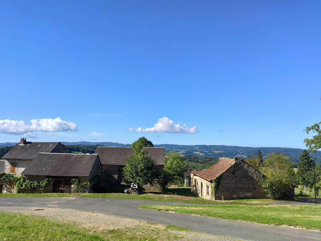 GRP®Monts et Barrages en Limousin - Boucle Entre Combade et Briance - Etape 1 - De Châteauneuf-la-Forêt à Sussac, Châteauneuf-la-Forêt - photo 5