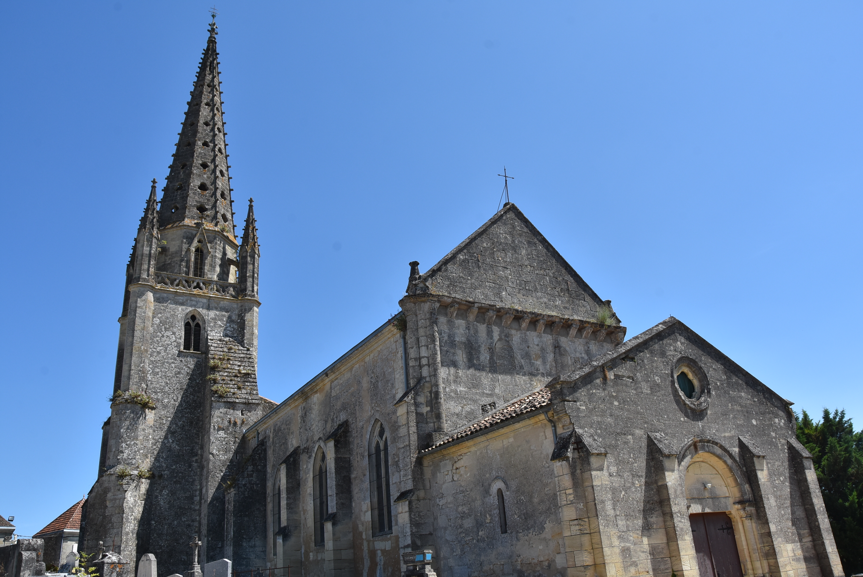 Eglise Saint-Pierre de Salignac