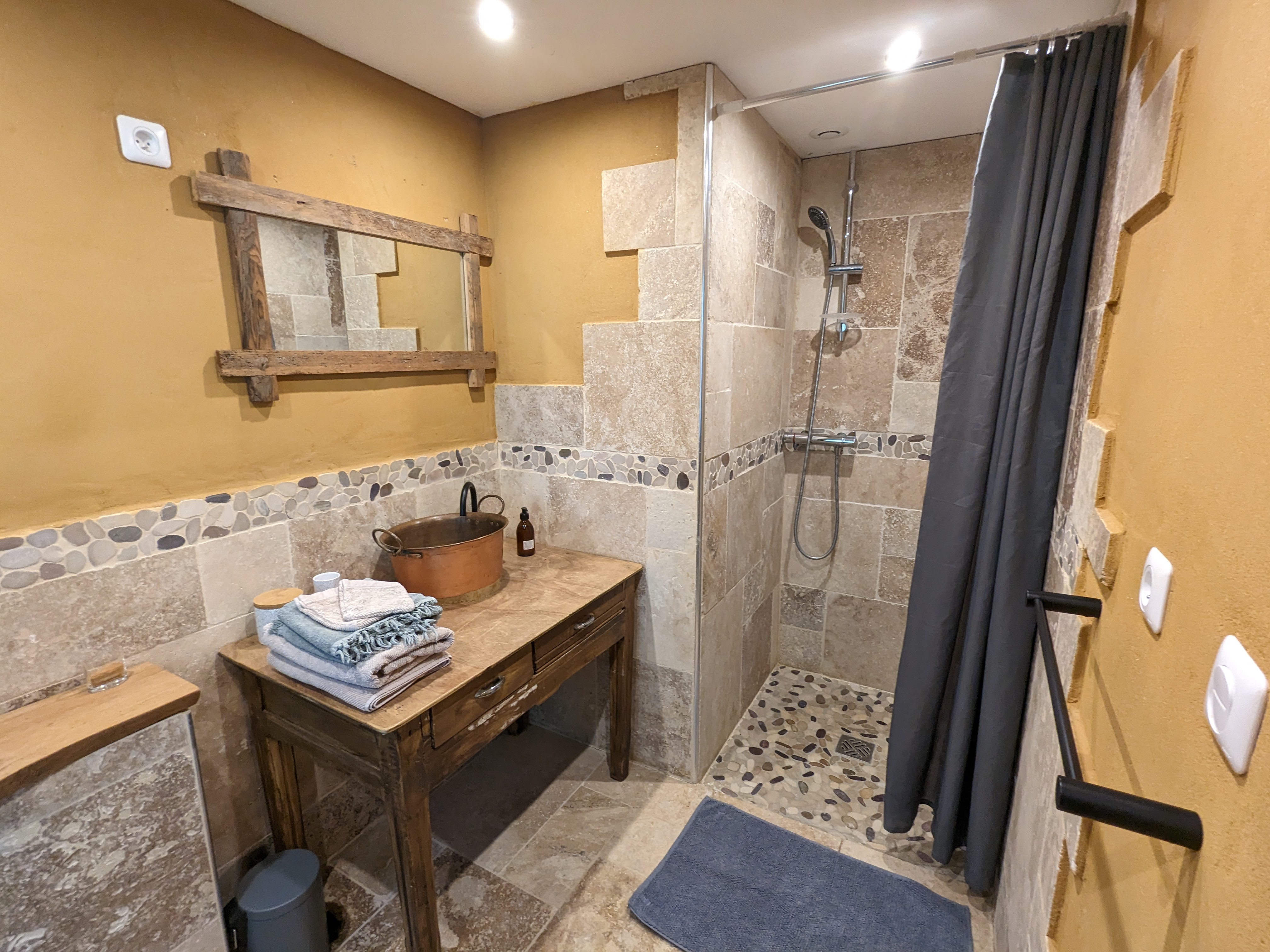 Chambre d'Art, Saint-Pardoux-le-Lac - photo 24