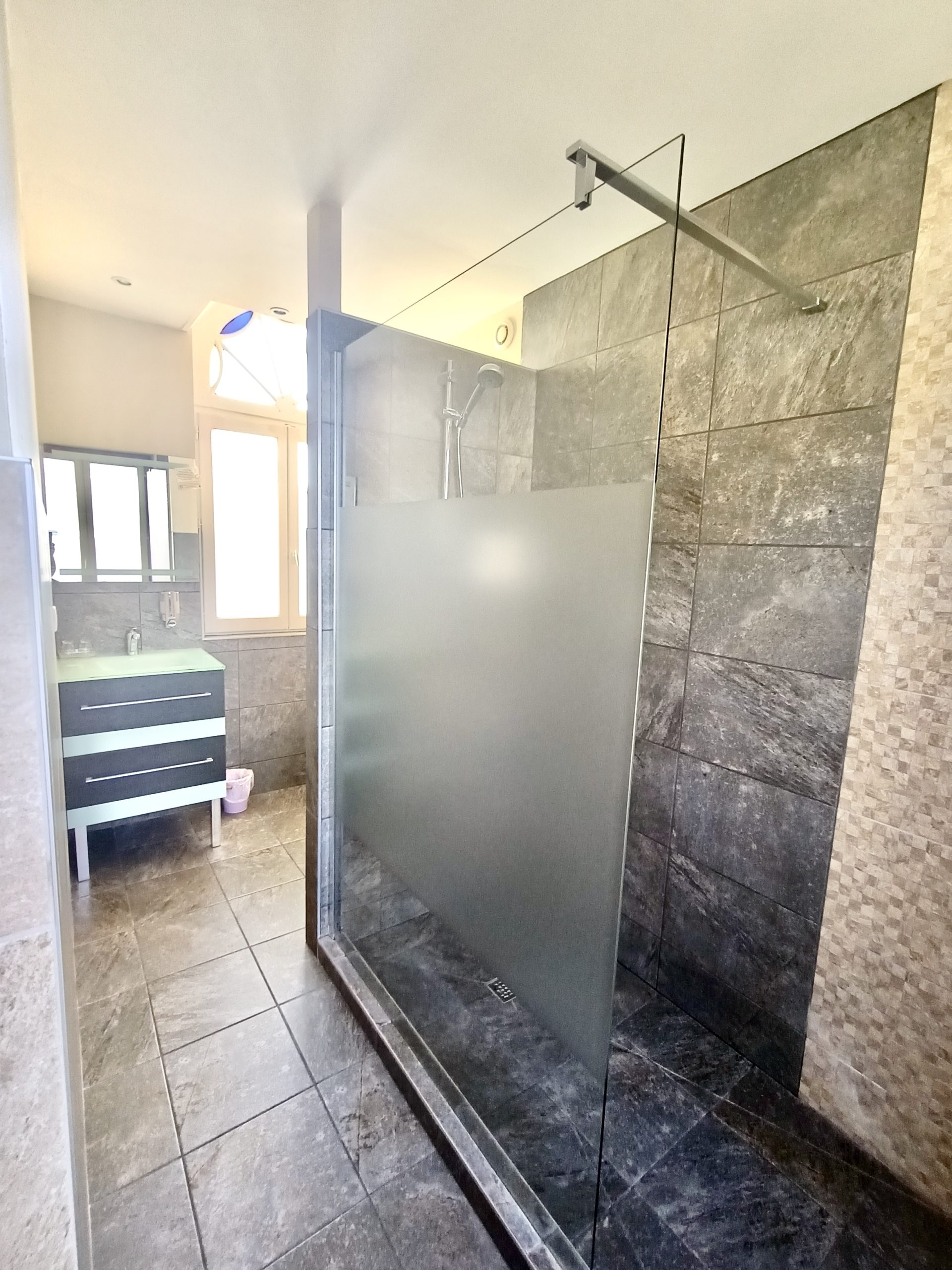 La Roseraie, Neuville-de-Poitou - photo 4