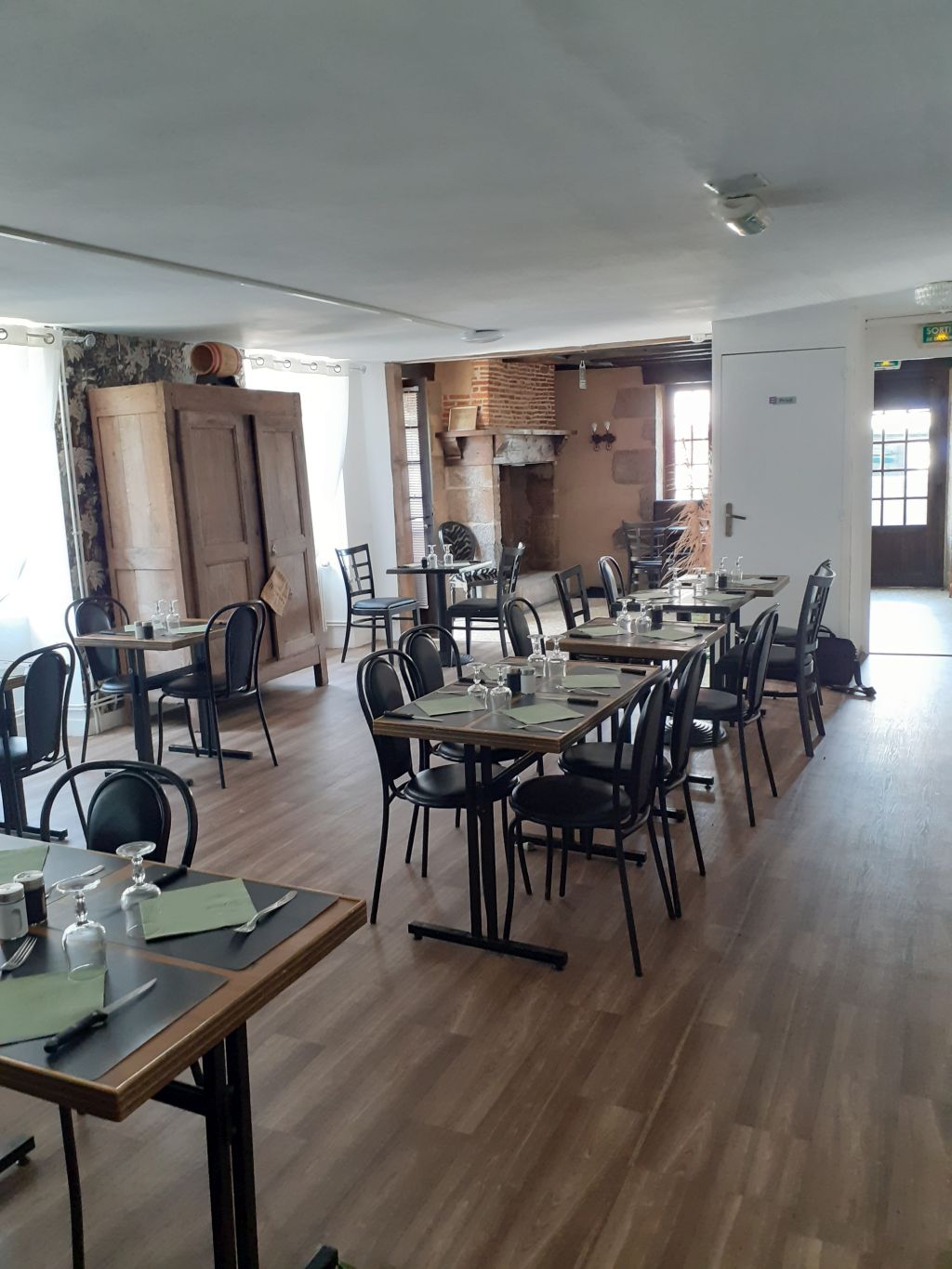 Hôtel-Restaurant Le Mistral, Ahun - photo 9