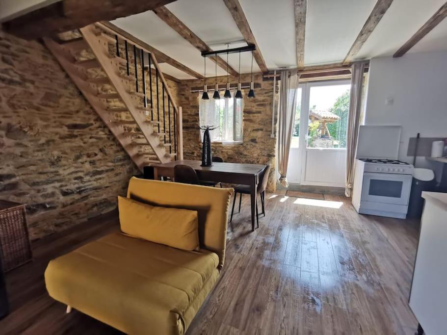 Meublé - La grange de Pierrot, Saint-Bazile