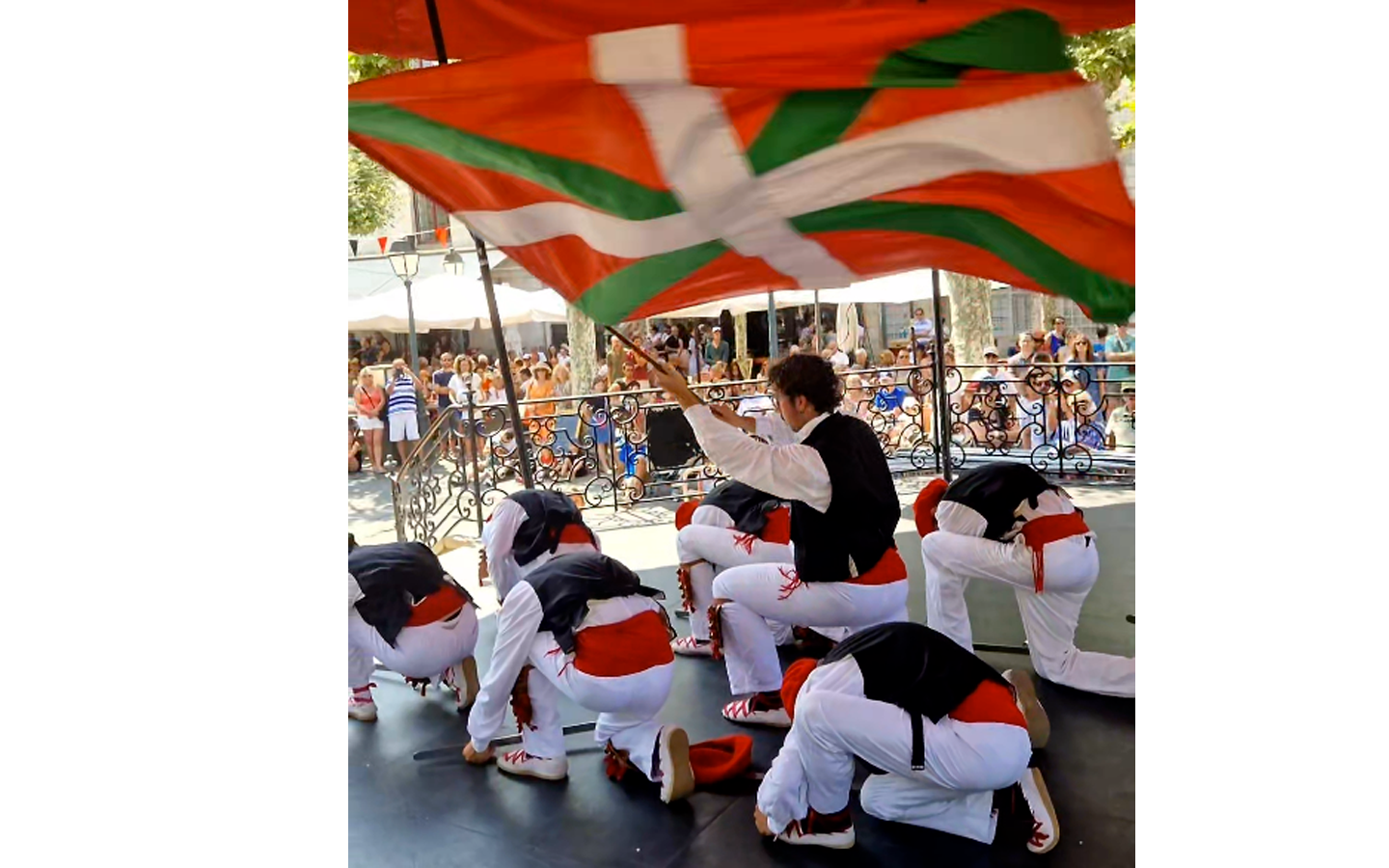 Spectacle de danses basques avec Begiraleak