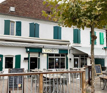 En images. La bonne humeur de Trois Cafés Gourmands en clôture de la Fête  de la musique à Saint-Chamond