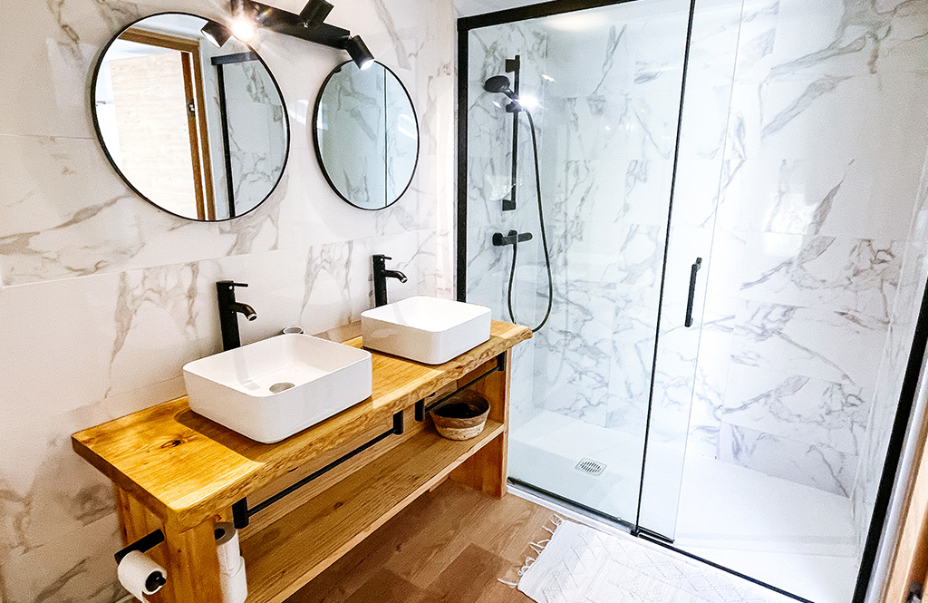 POULLENOT - Appartement La Nord