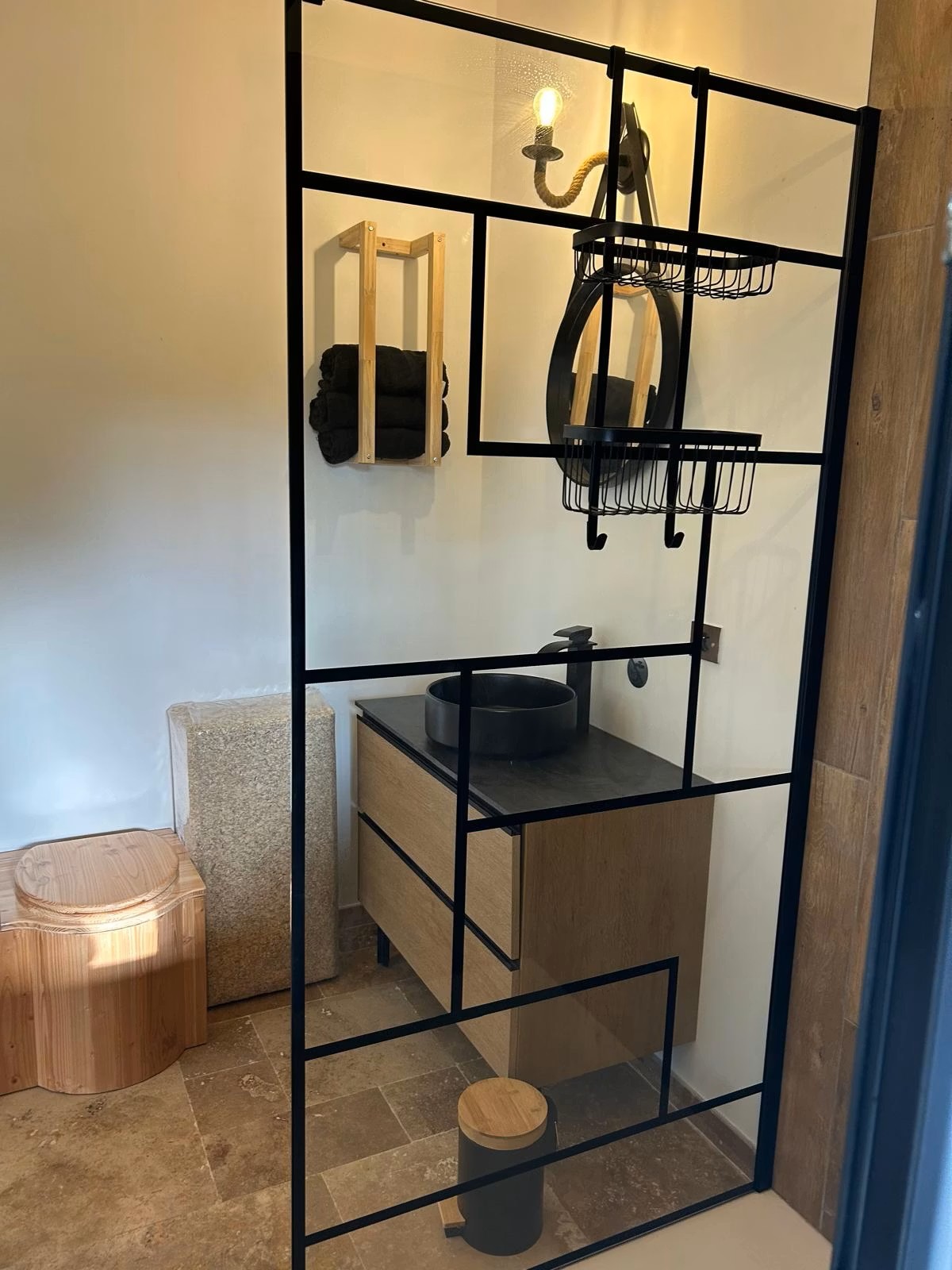 Les Étangs du Cygne Noir - photo 2