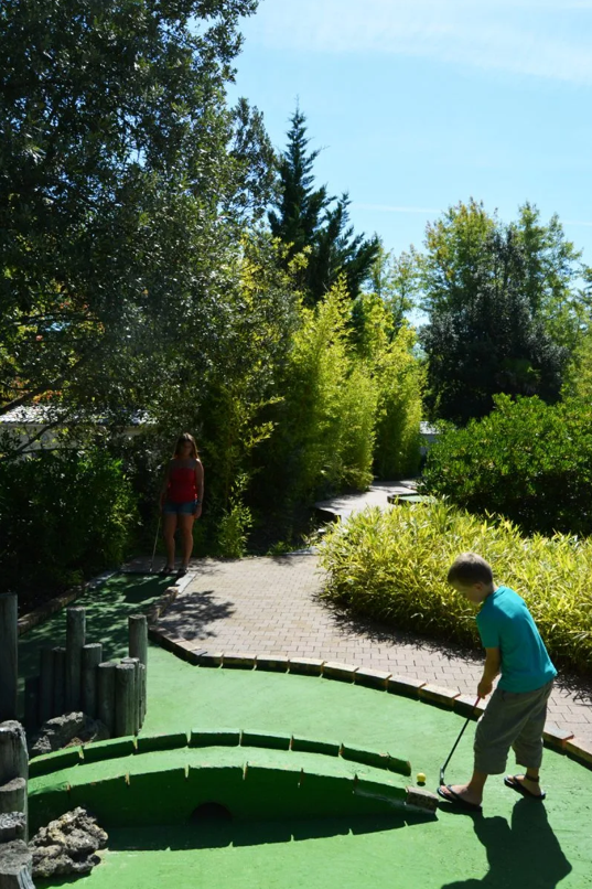 Camping Village Tropical Sen Yan, Mézos