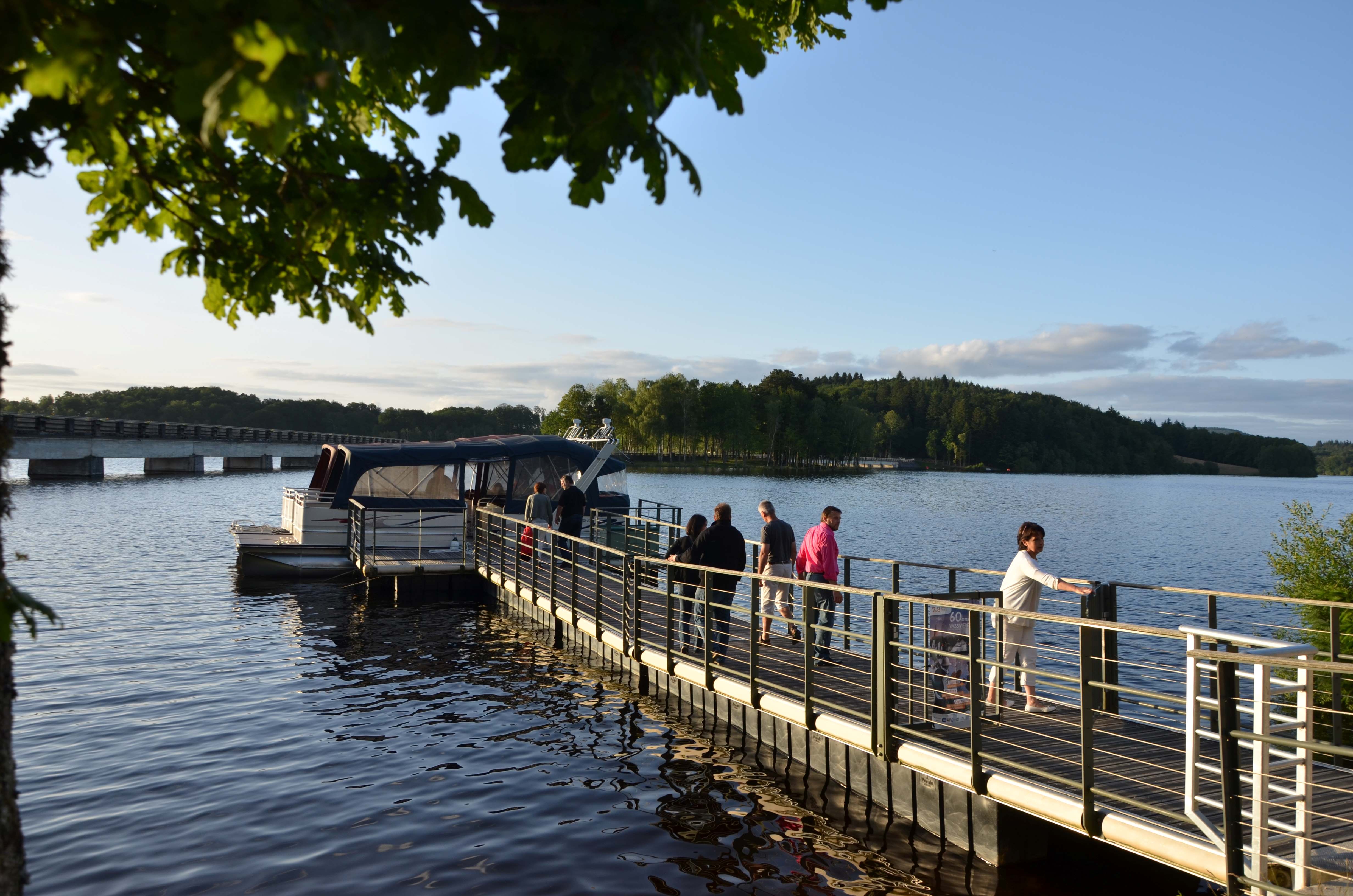 Bateau Navette du Lac de Vassivière