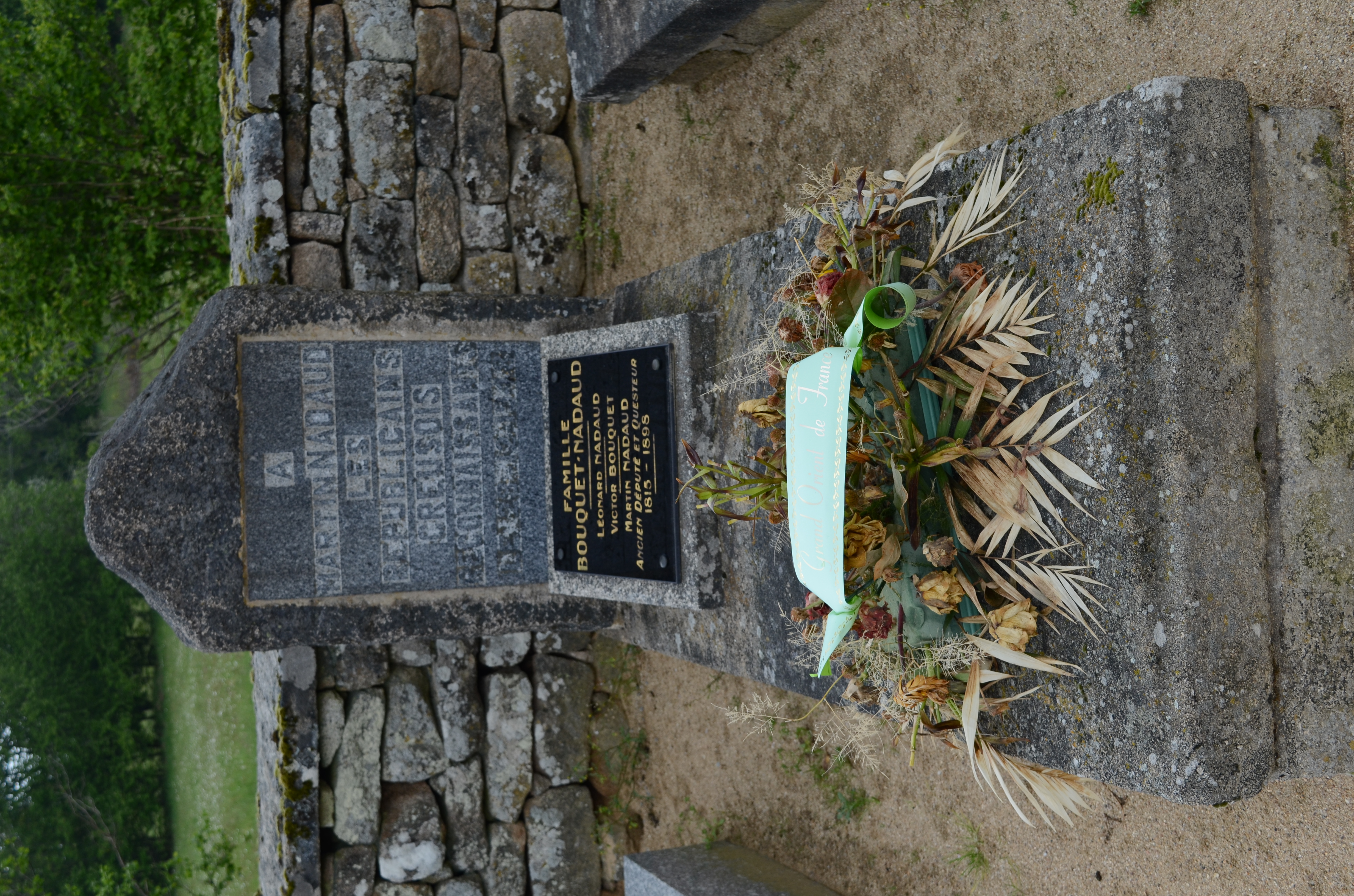 Dans les allées du cimetière, Soubrebost