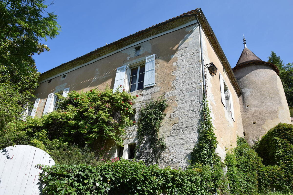 Boucle des châteaux St Aquilin, Saint-Aquilin - photo 2