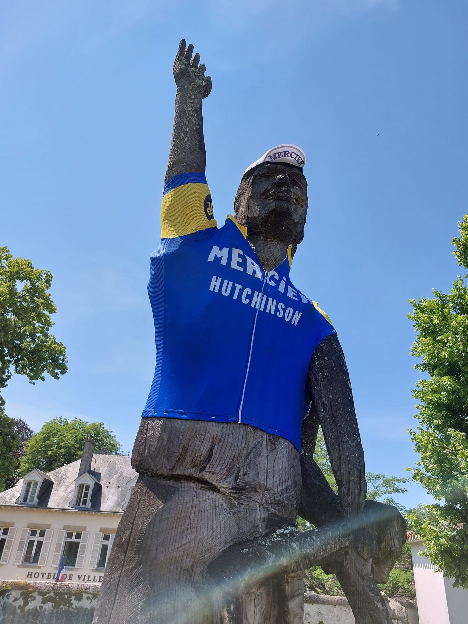 Statue de Raymond Poulidor