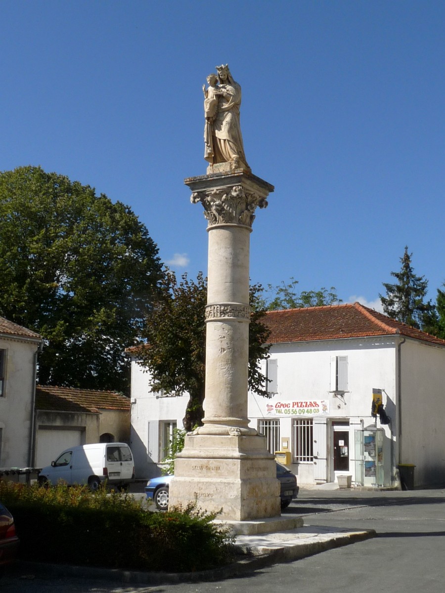 Colonne à la Vierge de Saint-Germain-d'Esteuil