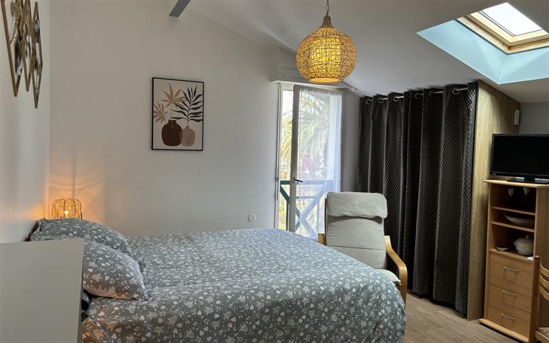 Cam 113 - Location Plein sud N° 1 - Mme Bacardats