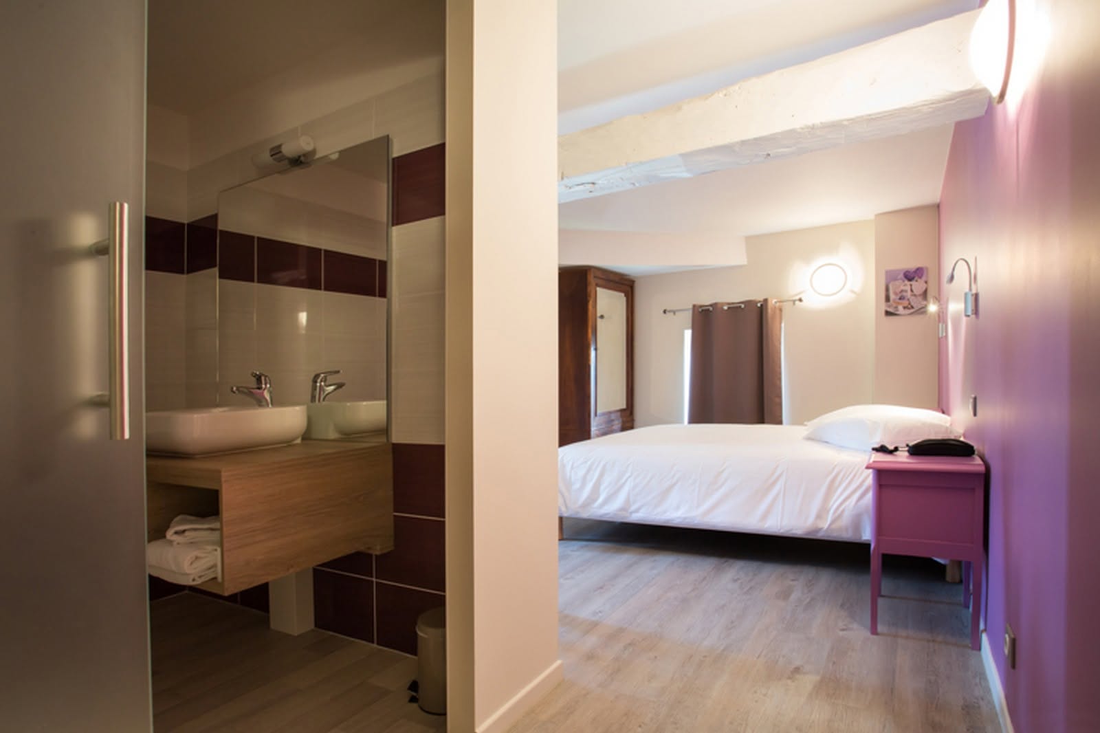 Hôtel Le Sully — photo 3