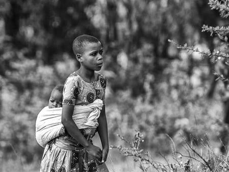 Exposition photos Sur la colline d'Akababyeyi Exposition photos Sur la colline d'Akababyeyi