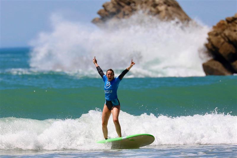 Hastea Ecole de Surf Biarritz  / Surf Shop