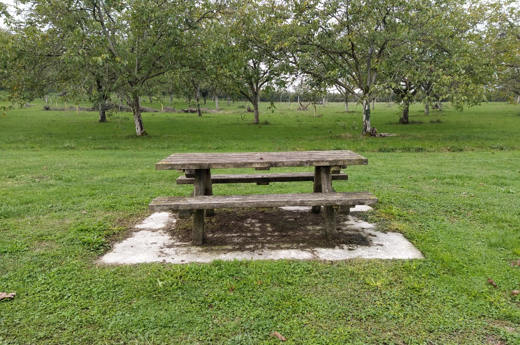 Aire de pique-nique à Rampieux - photo 2
