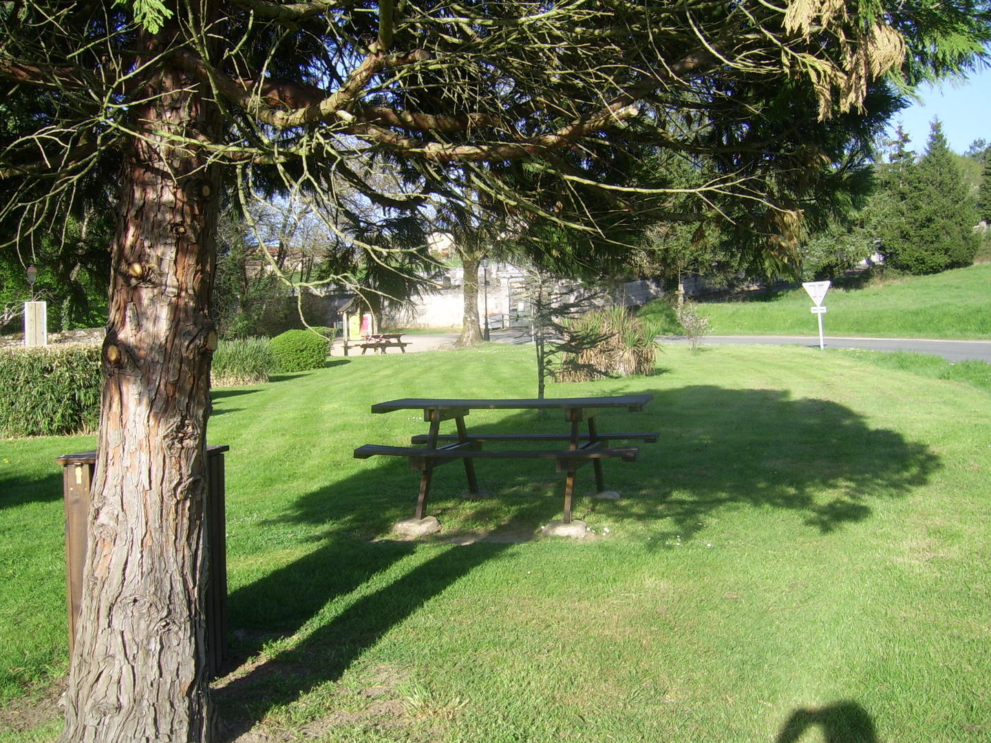 Aire de pique-nique - Tennis - Saint Jean de Côle