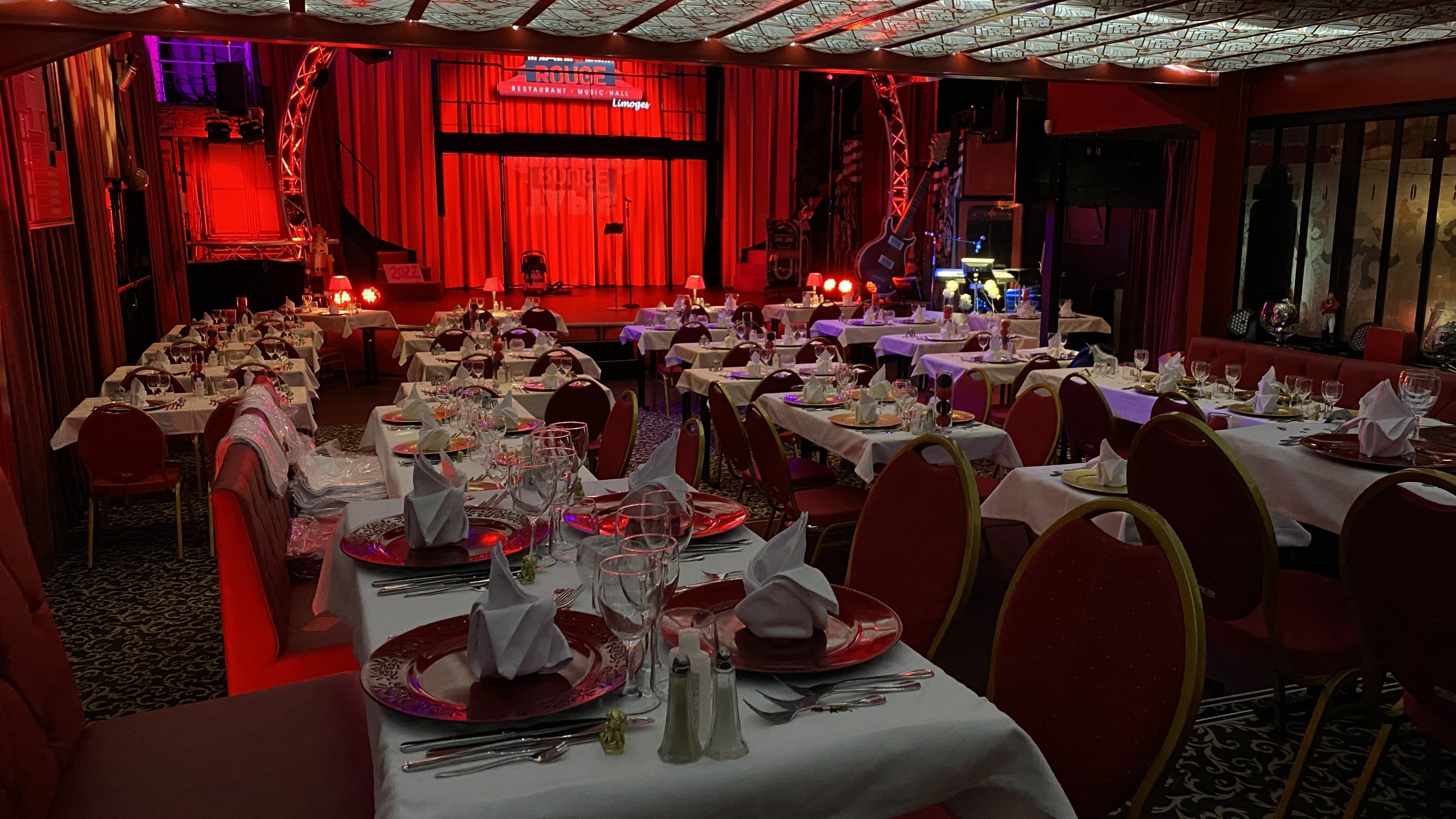 Le Cabaret Tapis Rouge