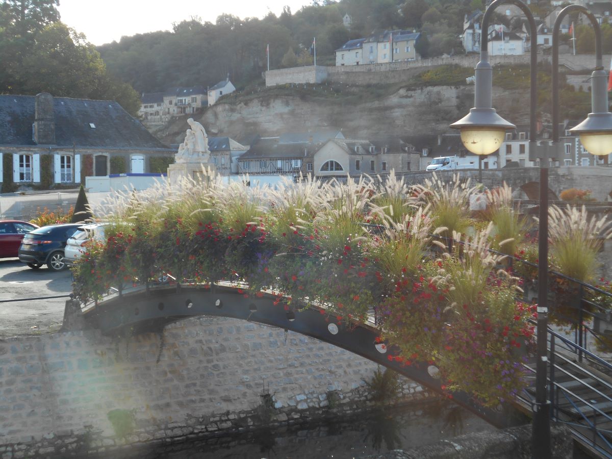 Terrasson en écomobilité - La vieille ville de l'ermite "Sour", Terrasson-Lavilledieu